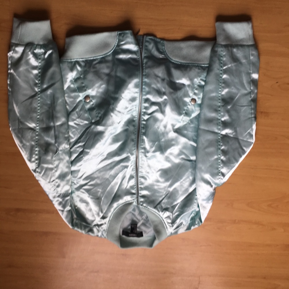 Cute bomber jacket! - Picture 2 of 3